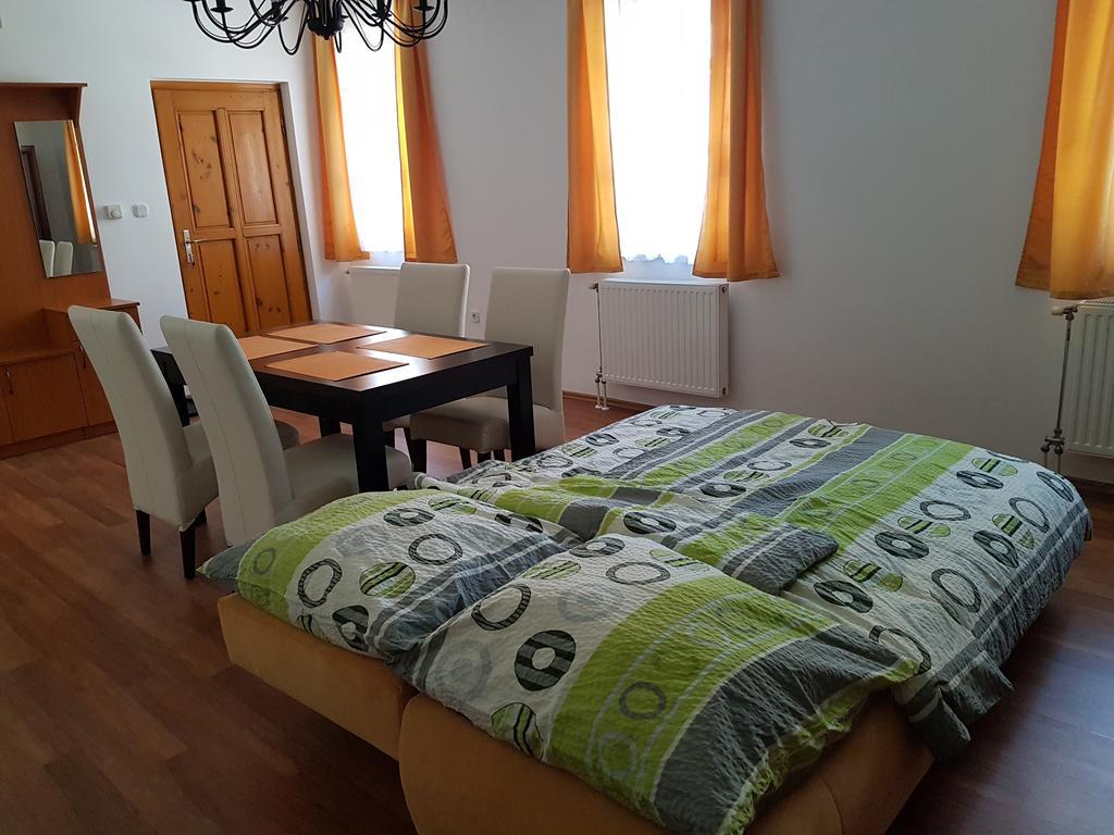 Apartman Kaszas Central Mosonmagyaróvár Zewnętrze zdjęcie